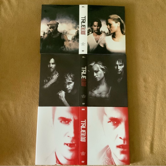 True Blood 3 Complete Seasons - Picture 2 of 5